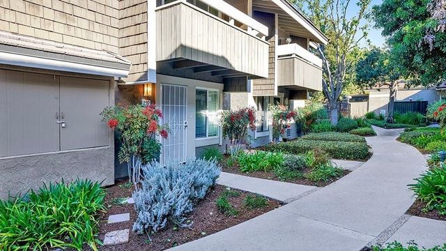 239 Streamwood, Irvine, CA 92620