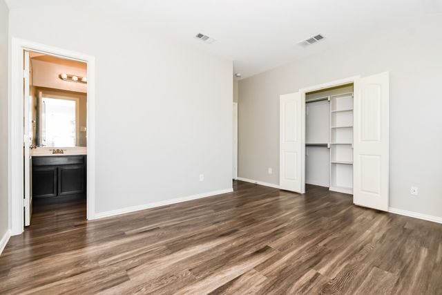 1821 Ridgecrest Drive, Terrell, TX 75160