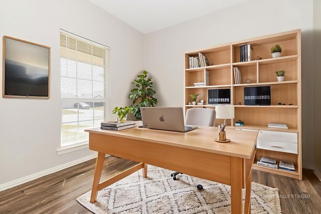 1821 Ridgecrest Drive, Terrell, TX 75160