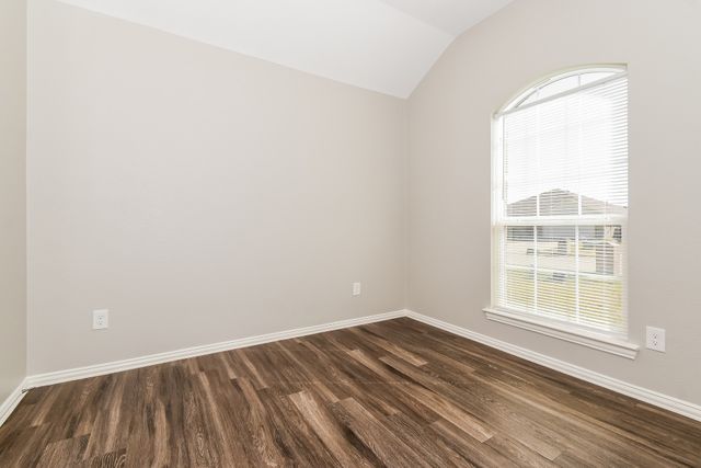 1821 Ridgecrest Drive, Terrell, TX 75160