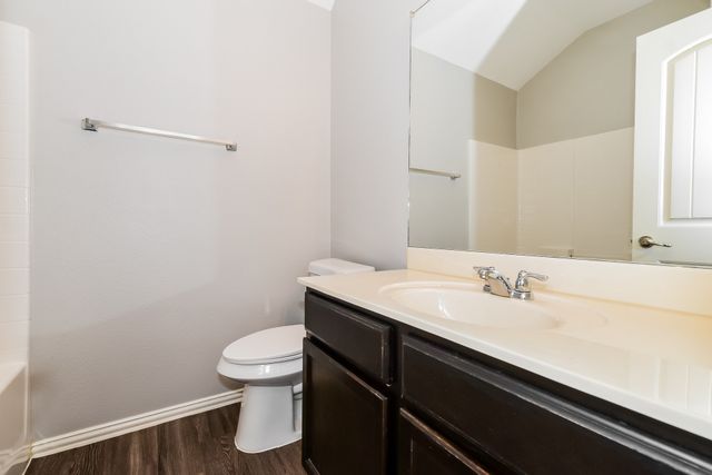 1821 Ridgecrest Drive, Terrell, TX 75160