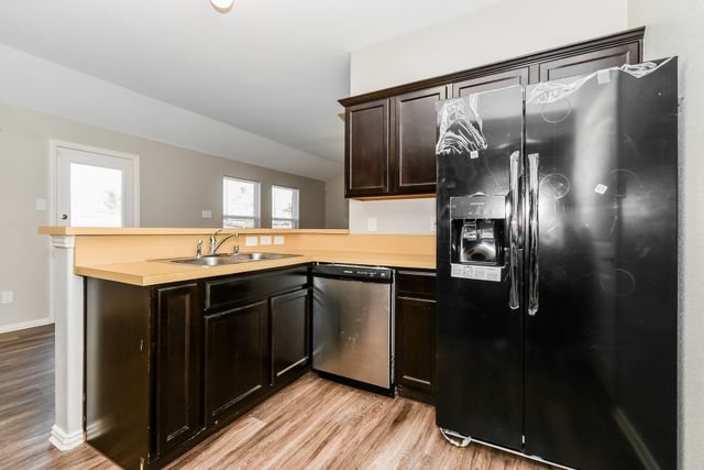 1821 Ridgecrest Drive, Terrell, TX 75160