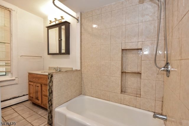 70 Newark Ave, Paterson City, NJ 07503