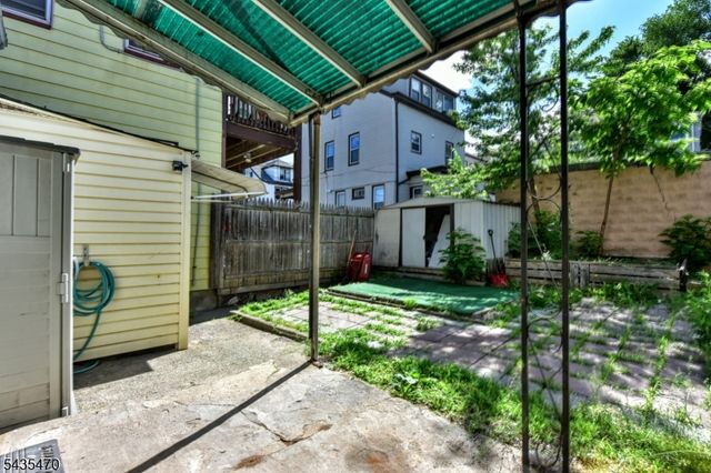 70 Newark Ave, Paterson City, NJ 07503