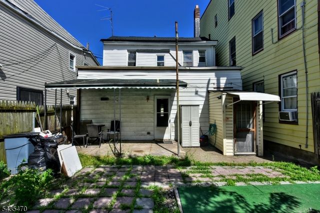 70 Newark Ave, Paterson City, NJ 07503