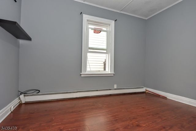 70 Newark Ave, Paterson City, NJ 07503