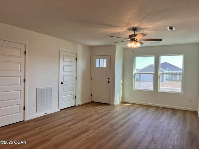 201 Eagle Edge Drive, Duenweg, MO 64841