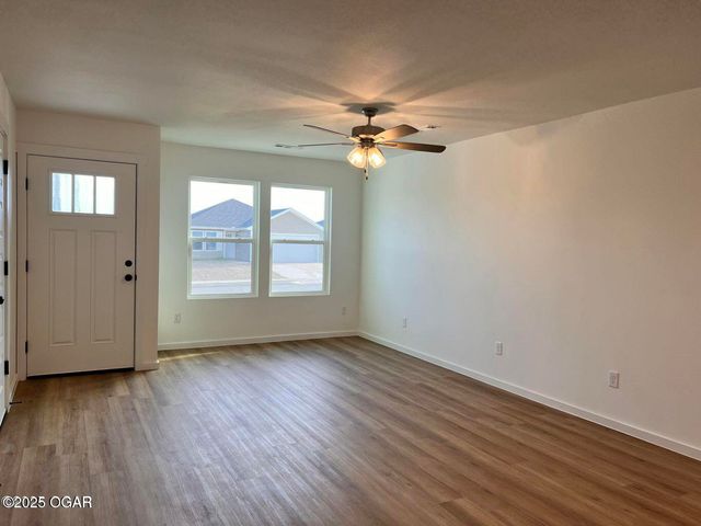 201 Eagle Edge Drive, Duenweg, MO 64841