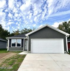 201 Eagle Edge Drive, Duenweg, MO 64841