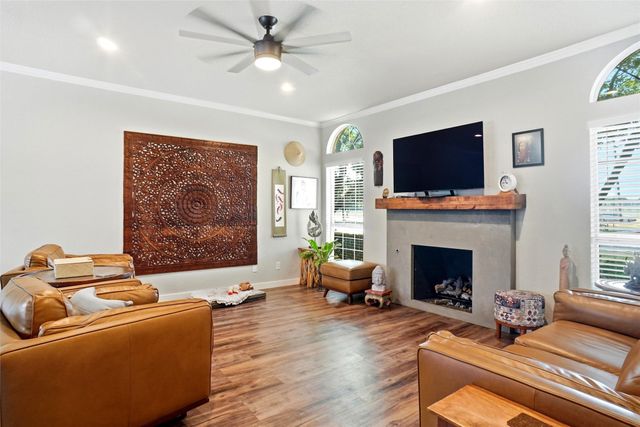 220 Cobblestone Row, Denton, TX 76207