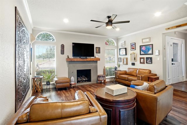 220 Cobblestone Row, Denton, TX 76207