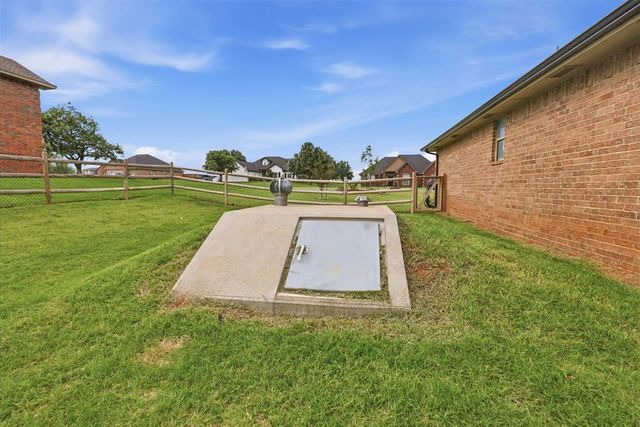 6933 Springer Run, Edmond, OK 73012
