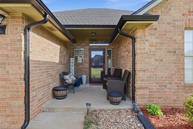 6933 Springer Run, Edmond, OK 73012