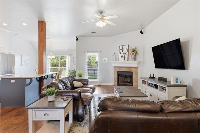 6933 Springer Run, Edmond, OK 73012