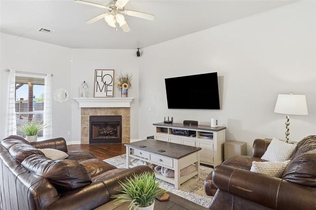 6933 Springer Run, Edmond, OK 73012