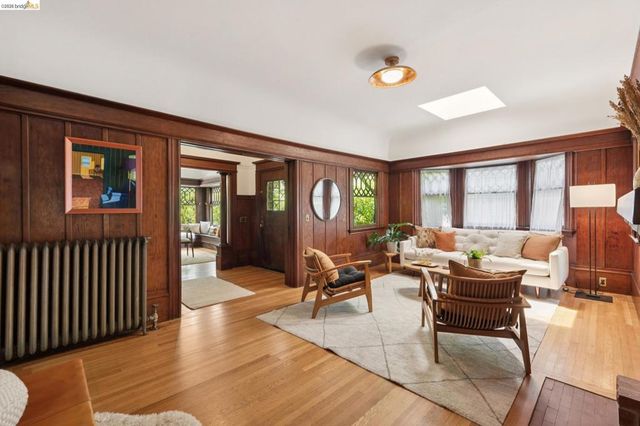 2121 Carleton St, Berkeley, CA 94704