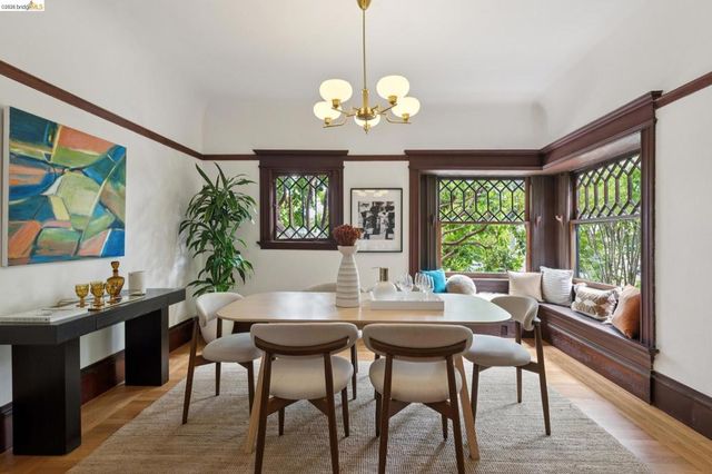 2121 Carleton St, Berkeley, CA 94704
