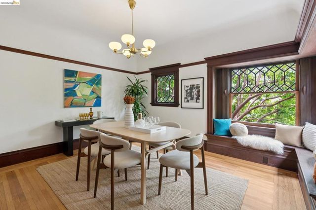 2121 Carleton St, Berkeley, CA 94704