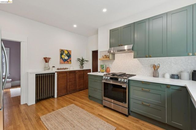 2121 Carleton St, Berkeley, CA 94704