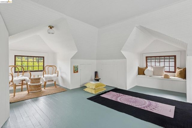 2121 Carleton St, Berkeley, CA 94704