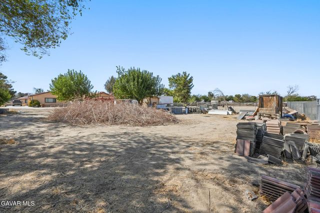 9555 E Avenue T14, Littlerock, CA 93543