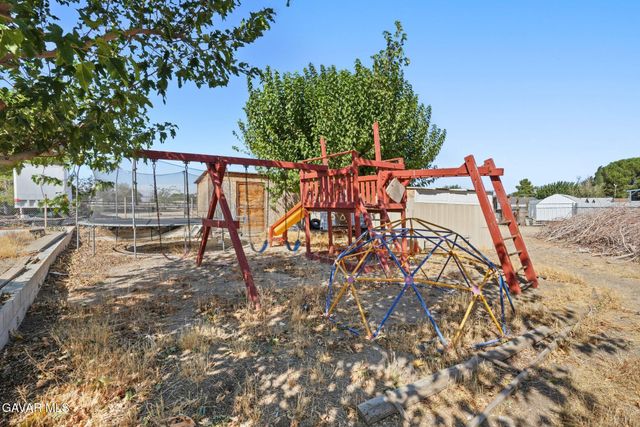 9555 E Avenue T14, Littlerock, CA 93543