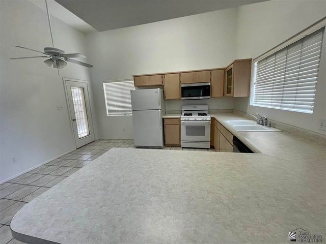 10736 S Calle Raquel, Yuma, AZ 85367
