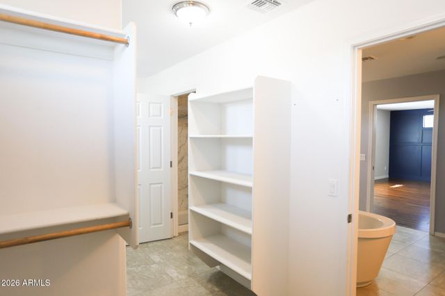 515 W MELODY Drive, Phoenix, AZ 85041