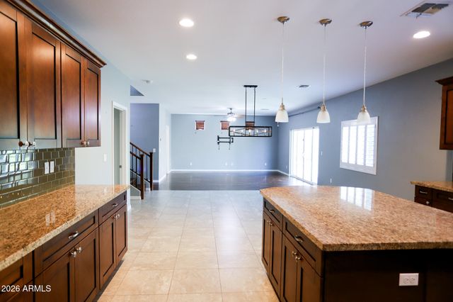 515 W MELODY Drive, Phoenix, AZ 85041