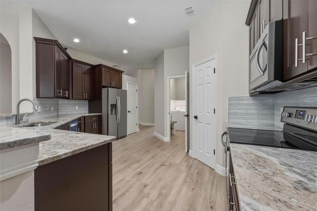 304 STILL FOREST TERRACE, Sanford, FL 32771