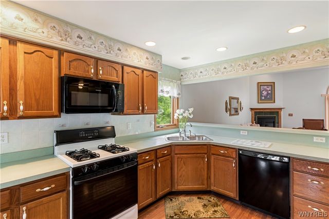 43 Eagle Terrace, Lancaster, NY 14043