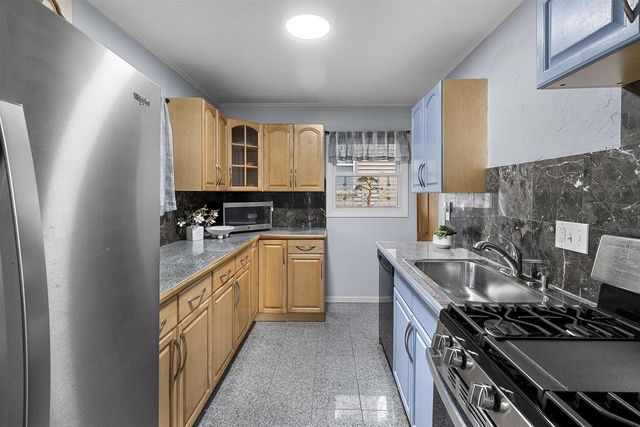 1803 ALEXANDER COURT, Sheboygan, WI 53081