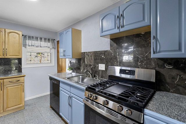 1803 ALEXANDER COURT, Sheboygan, WI 53081