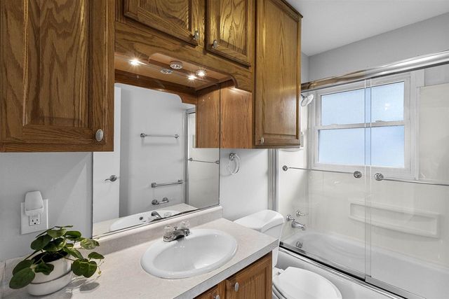 1803 ALEXANDER COURT, Sheboygan, WI 53081