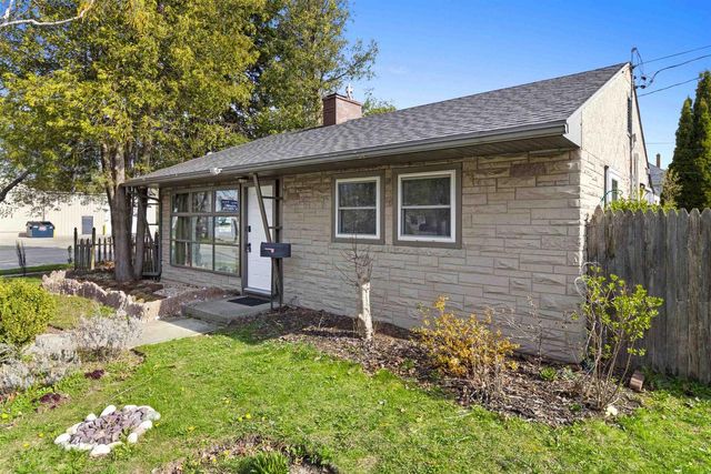 1803 ALEXANDER COURT, Sheboygan, WI 53081