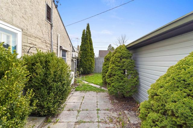 1803 ALEXANDER COURT, Sheboygan, WI 53081