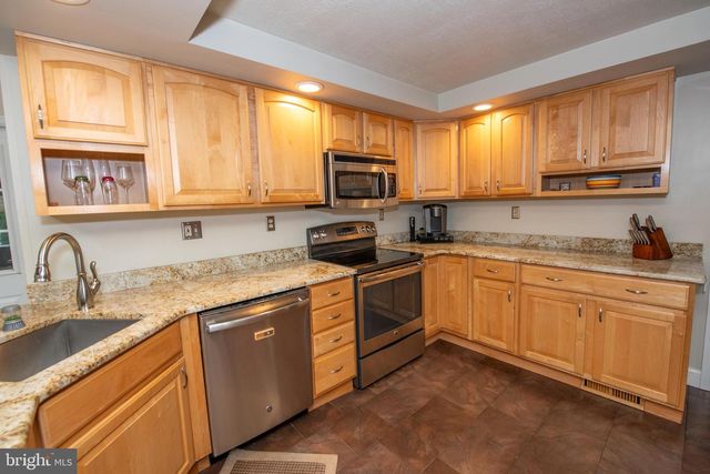 27 N MIDWAY AVE, Feasterville Trevose, PA 19053
