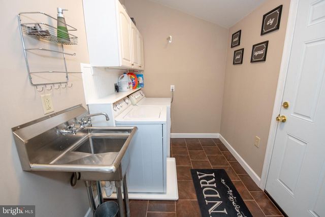 27 N MIDWAY AVE, Feasterville Trevose, PA 19053