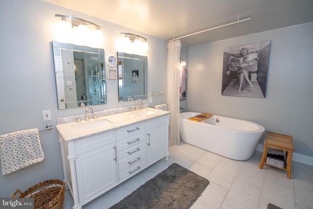 27 N MIDWAY AVE, Feasterville Trevose, PA 19053