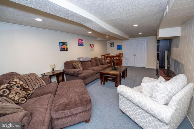 27 N MIDWAY AVE, Feasterville Trevose, PA 19053
