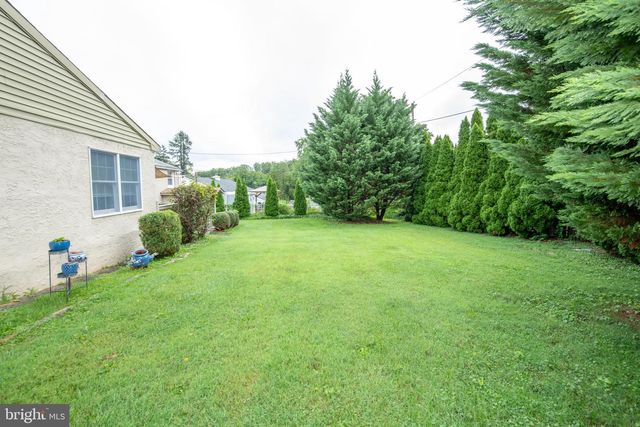 27 N MIDWAY AVE, Feasterville Trevose, PA 19053