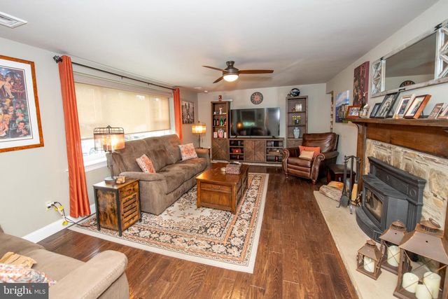 27 N MIDWAY AVE, Feasterville Trevose, PA 19053