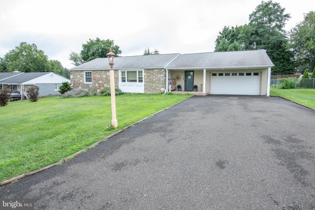 27 N MIDWAY AVE, FEASTERVILLE TREVOSE, PA 19053 — photo 5