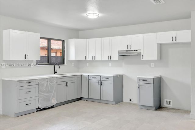 2420 NW 6th Ct, Pompano Beach, FL 33069