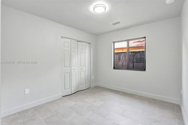 2420 NW 6th Ct, Pompano Beach, FL 33069