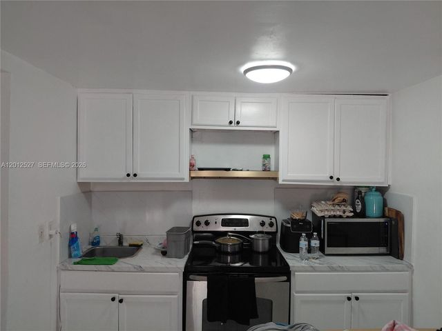 2140 NW 1st Terrace, Miami, FL 33125