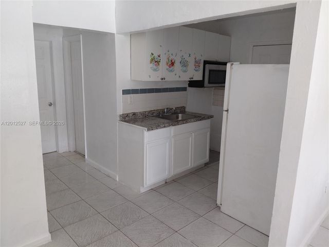 2140 NW 1st Terrace, Miami, FL 33125