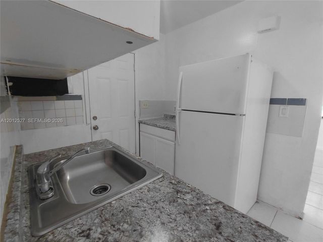 2140 NW 1st Terrace, Miami, FL 33125