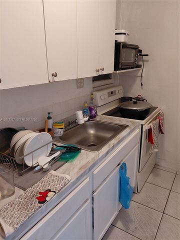 2140 NW 1st Terrace, Miami, FL 33125