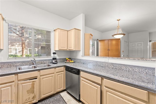 5250 South Rainbow Boulevard 1012, Las Vegas, NV 89118